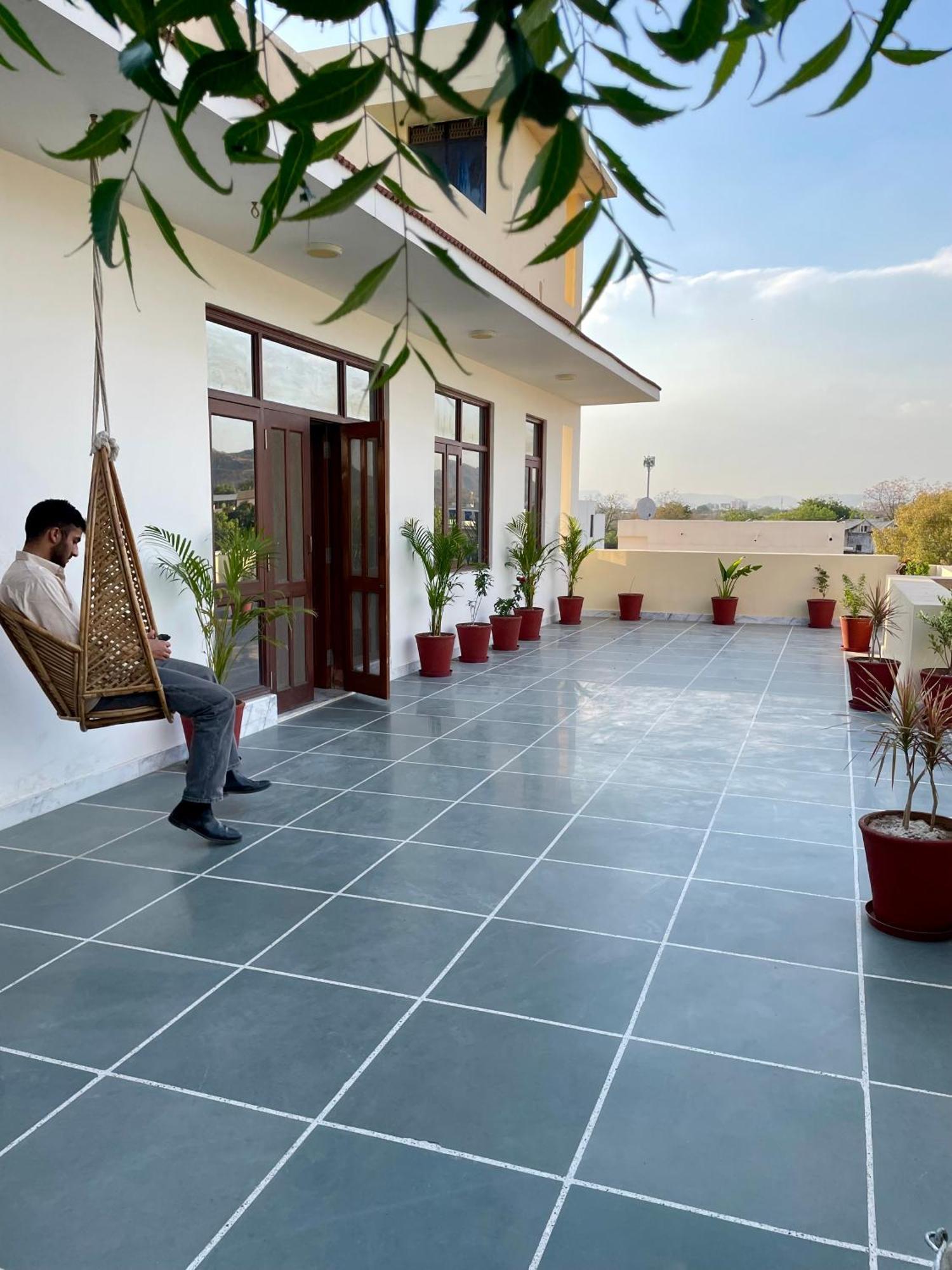 Karni Nivvas - Luxury Redefined Villa Udaipur Exteriör bild