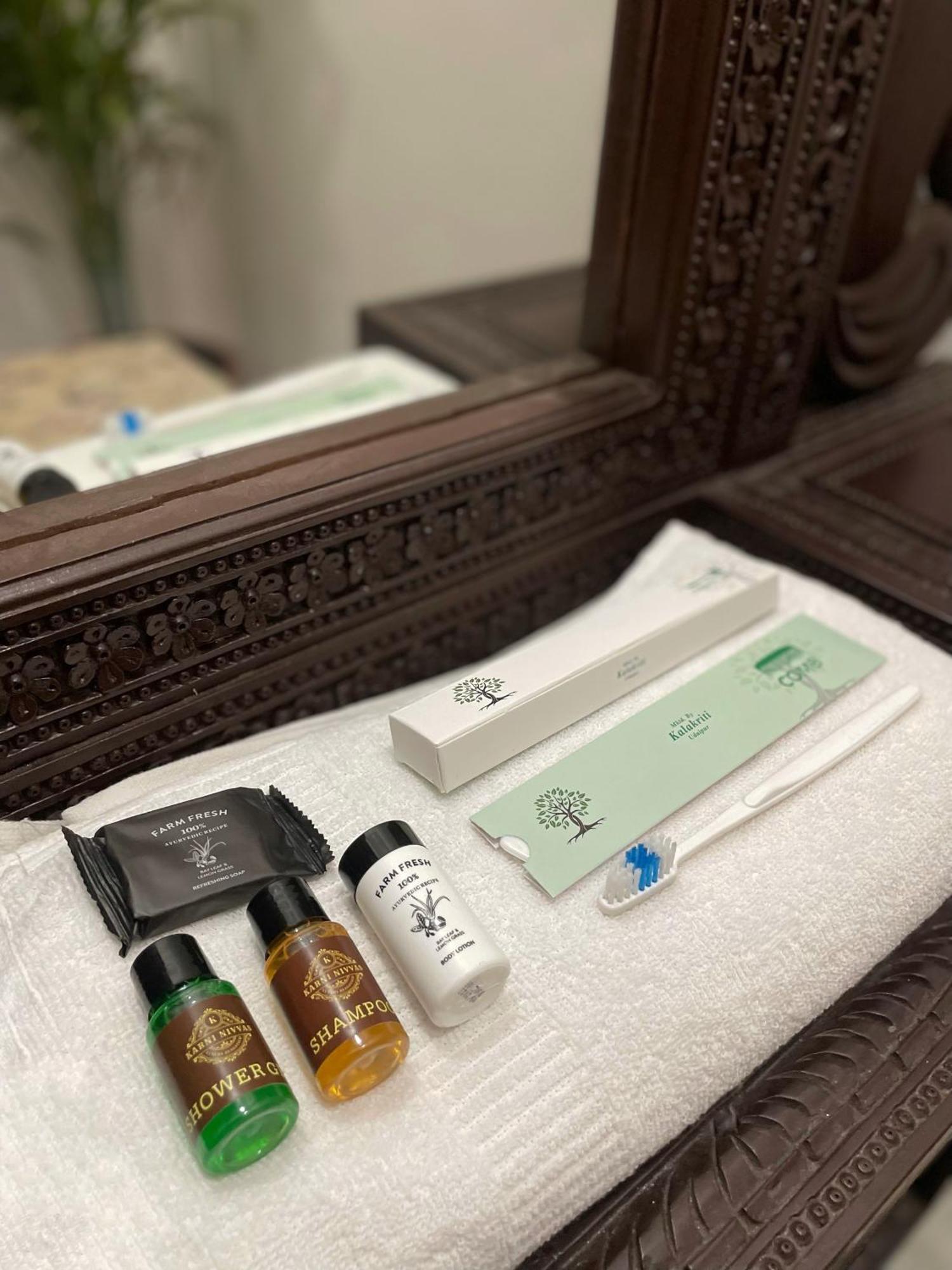 Karni Nivvas - Luxury Redefined Villa Udaipur Exteriör bild