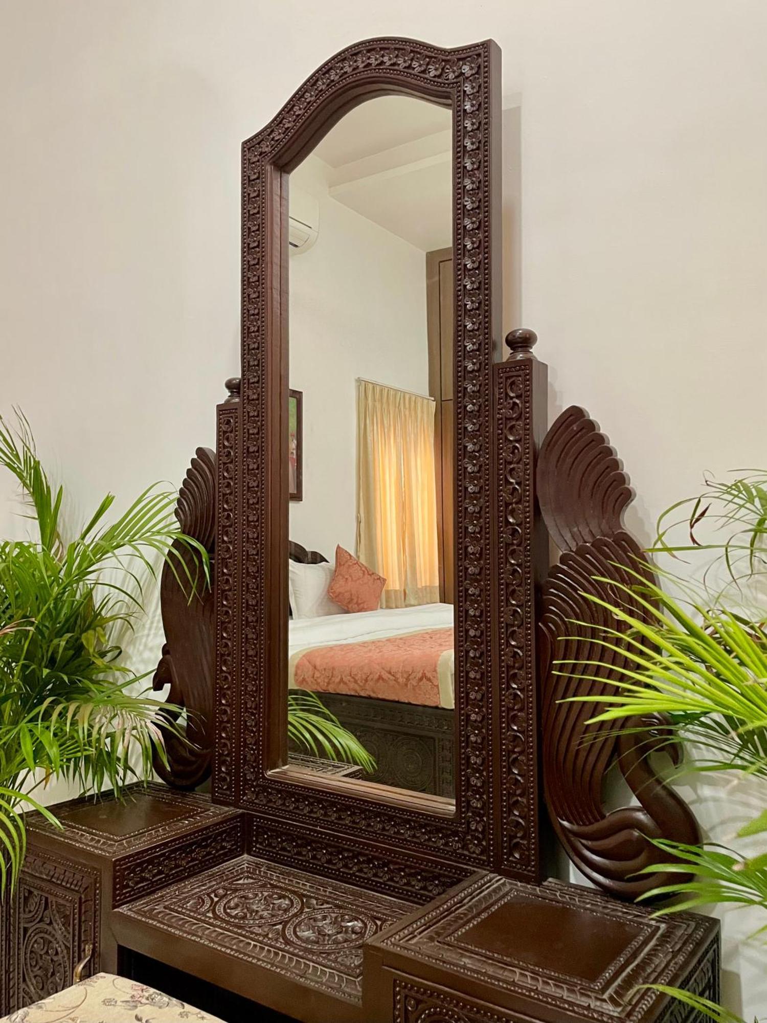 Karni Nivvas - Luxury Redefined Villa Udaipur Exteriör bild
