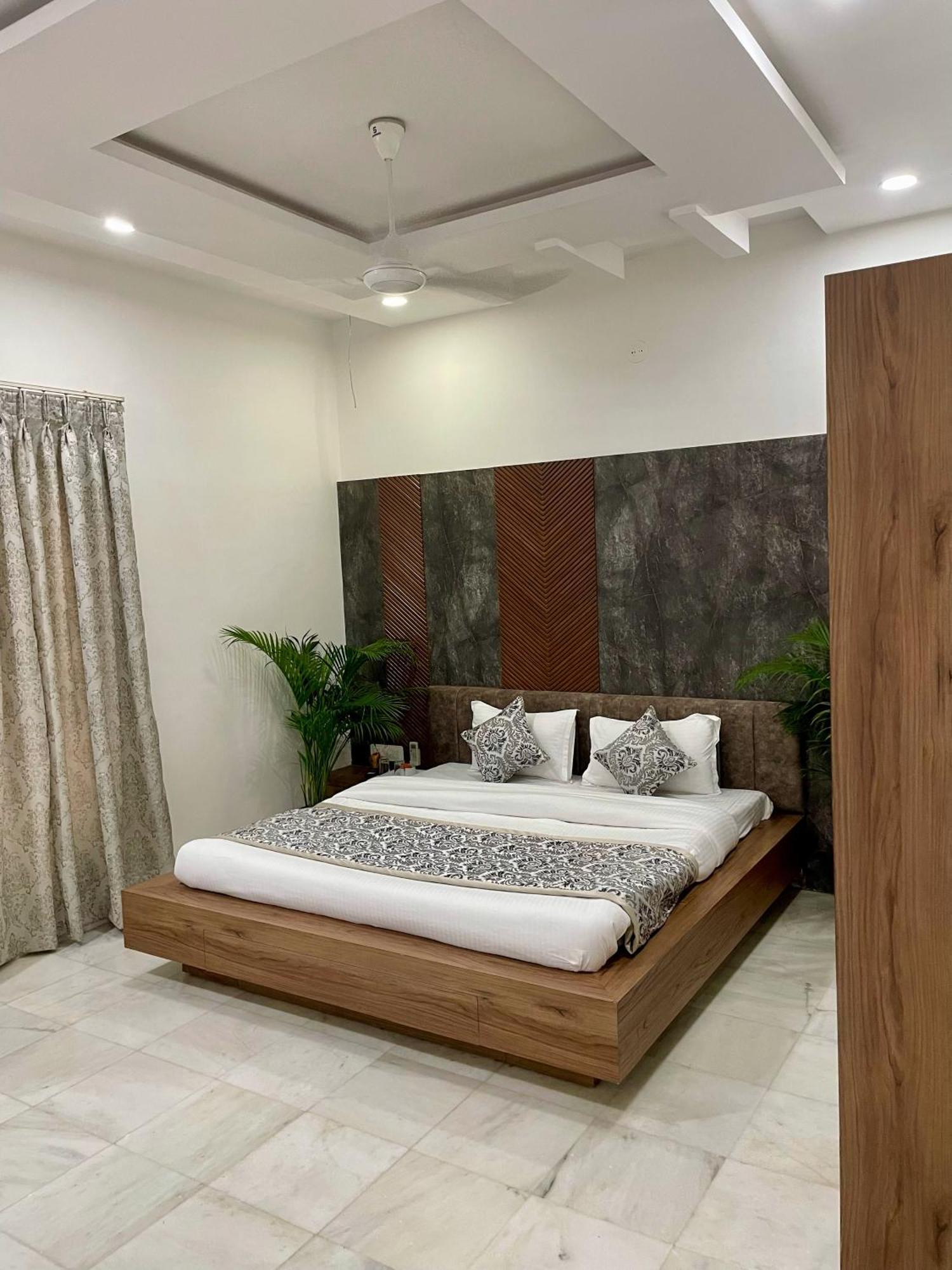 Karni Nivvas - Luxury Redefined Villa Udaipur Exteriör bild
