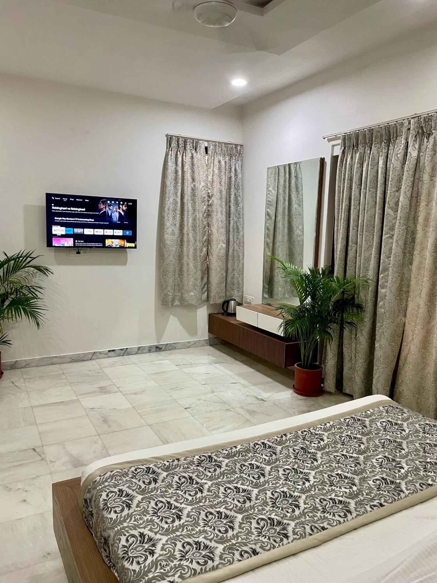 Karni Nivvas - Luxury Redefined Villa Udaipur Exteriör bild