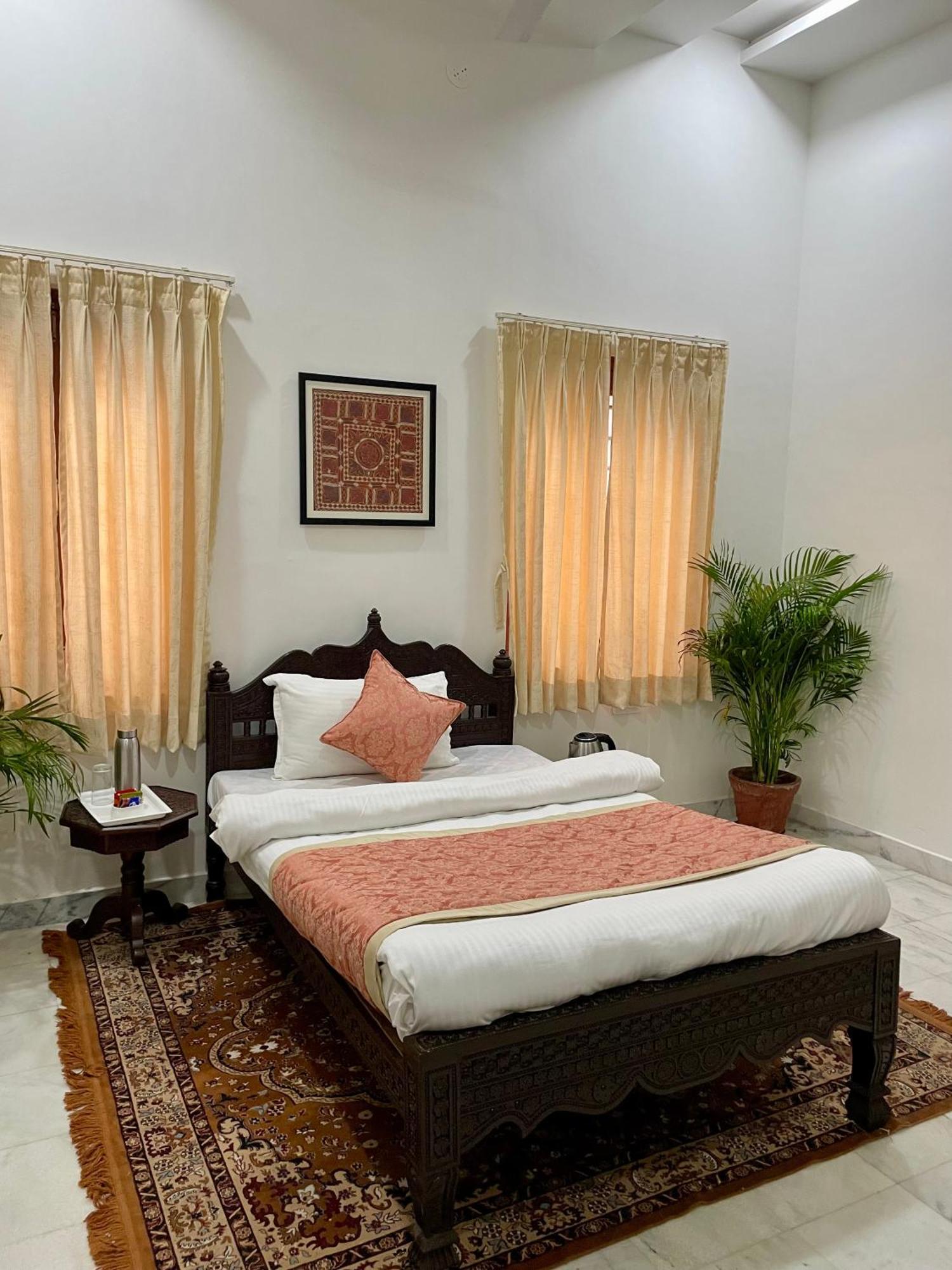 Karni Nivvas - Luxury Redefined Villa Udaipur Exteriör bild